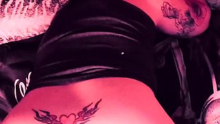 Webcam fun mature brunette with toys cum on cam