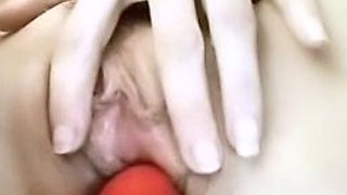 Cute amateur webcam teen girl toying pussy on webcam