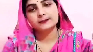 Neighbor calls bhabhi home and has sex with her sexy bhabhi Hard Fucking With Hindi Audio